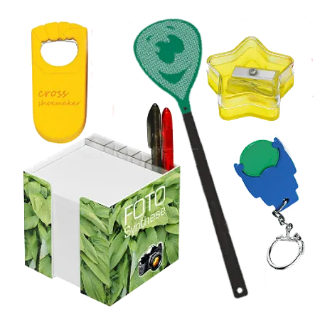 Streuartikel aus Kunststoff. Eiskratzer, Fliegenklatschen, Lineale, Wurfscheiben